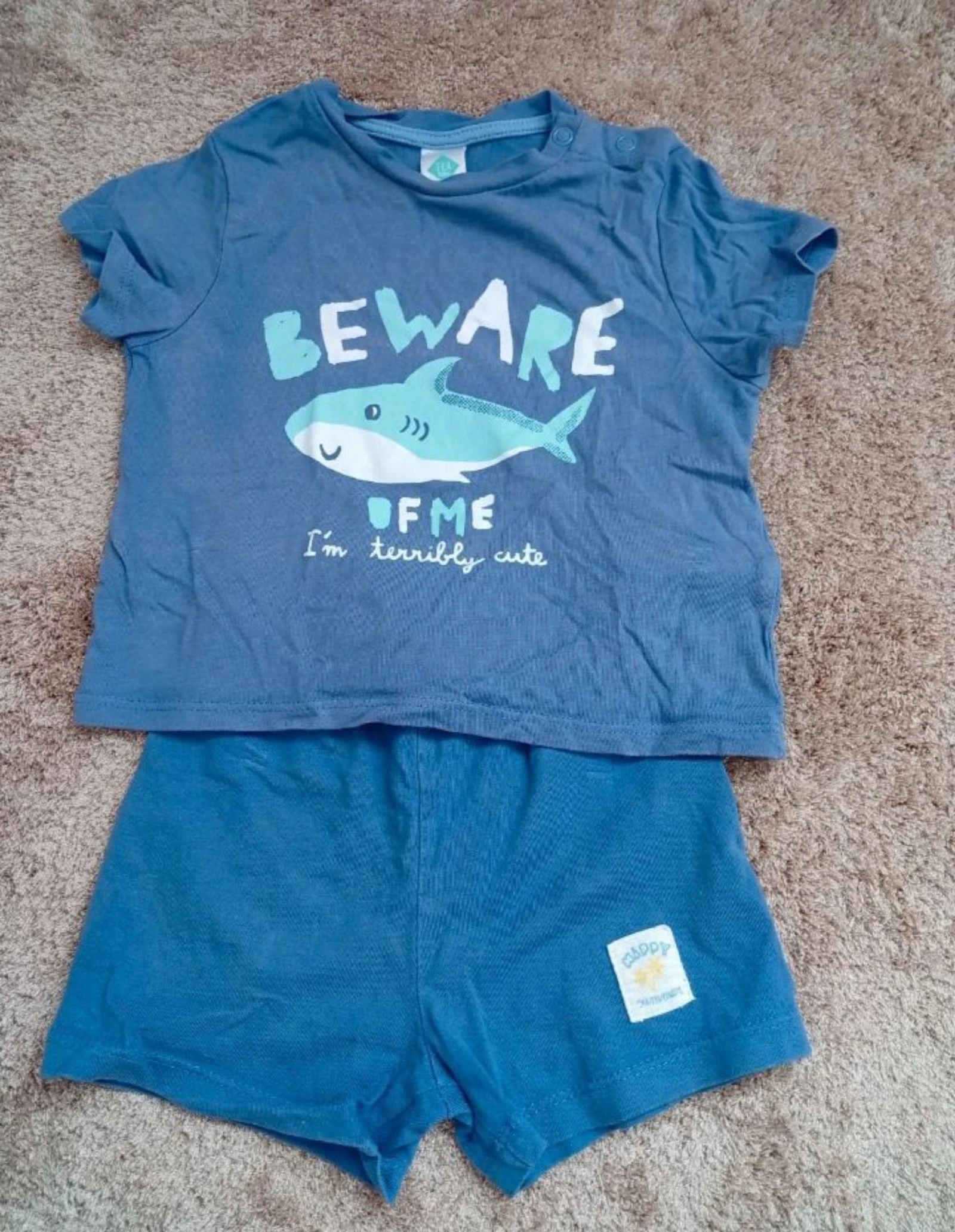 Tex Shark Set | Size 12 months – photo 3